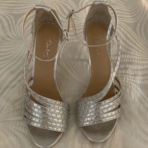 Thalia Sodi Silver heels with jewels size 7.5